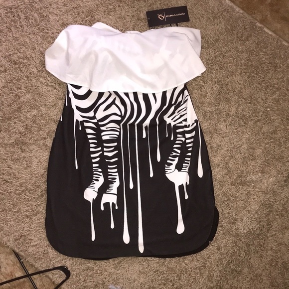 Stunning designer dress by REGINA SALOMAO - Picture 1 of 6